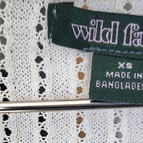 Wild Fable White Ribbed Button-Front Knit Top – Long Sleeve V-Neck | Size XS - Picture 3 of 4